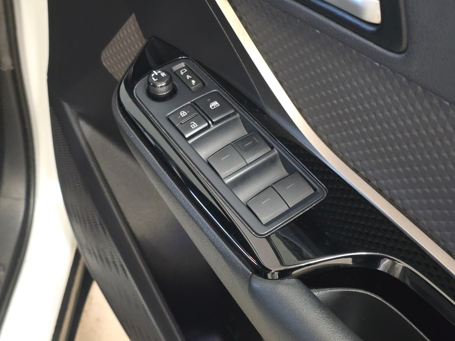 2023 Toyota C-HR Hybrid SOL Automatic * Best Spec * €28,950