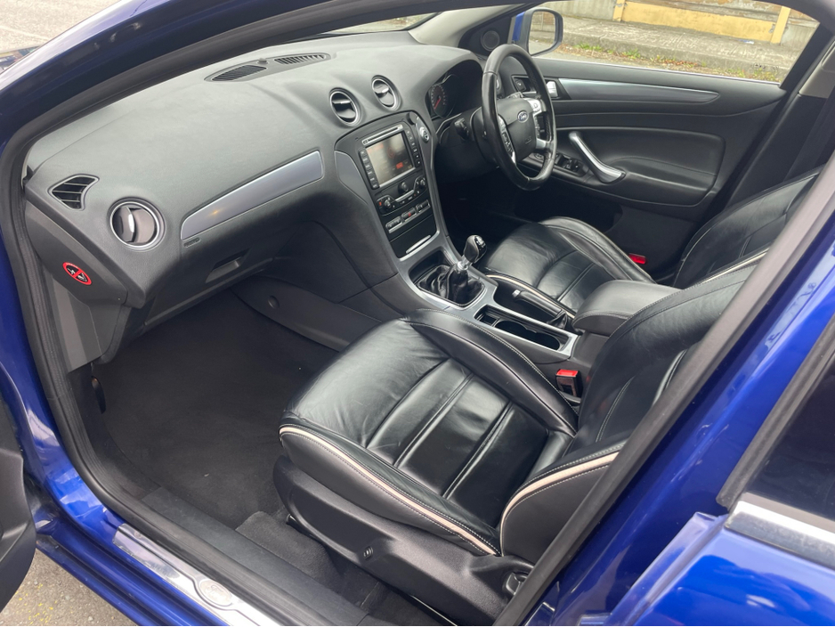 2014 Ford Mondeo - image 14