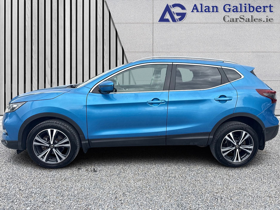 2020 Nissan Qashqai - image 5