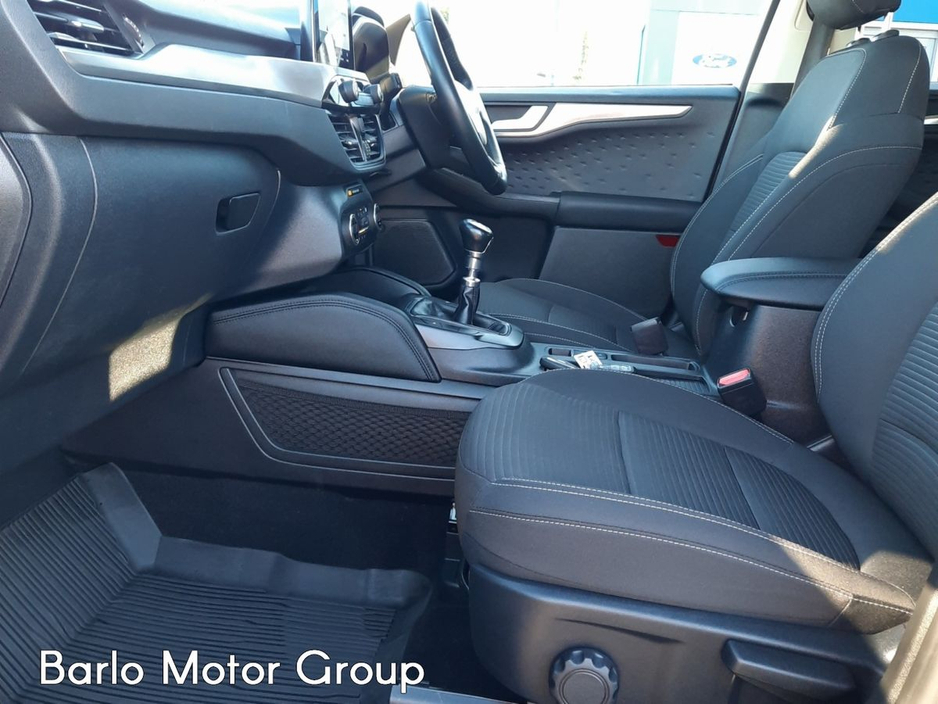 2021 Ford Kuga - image 11