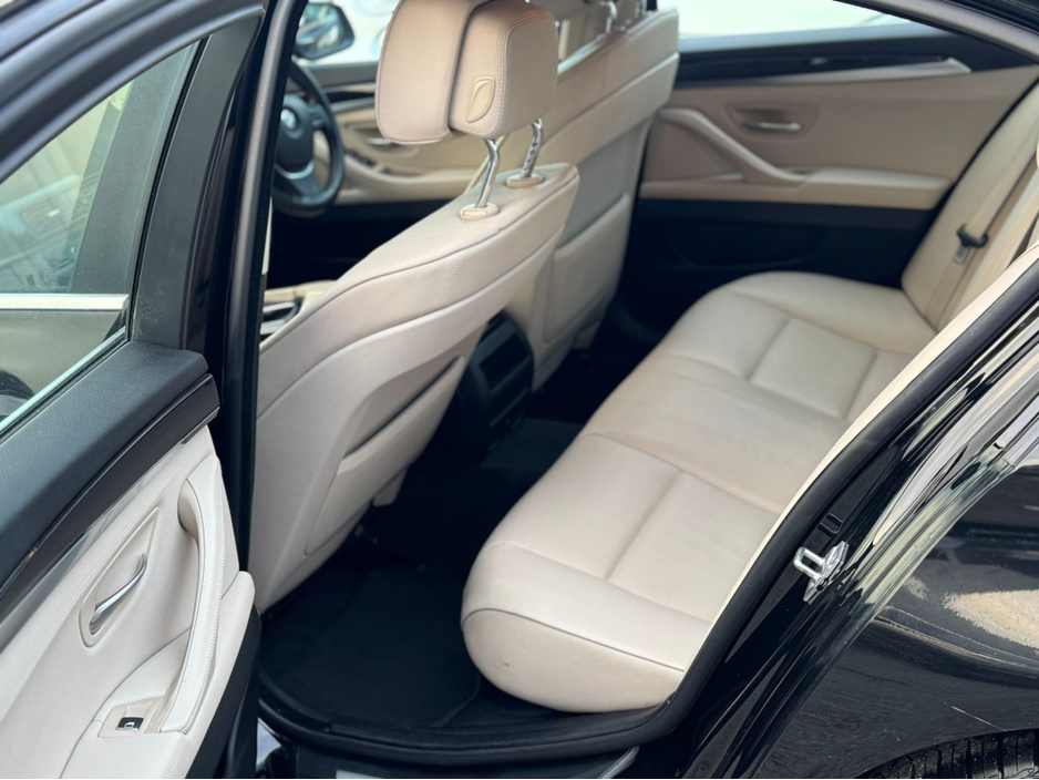 2012 BMW 5 Series - image 11