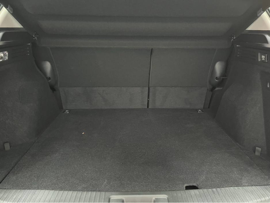 2017 Honda Vezel €17950 2017 HONDA VEZEL HYBRID Z SENSING 1.5 AUTOMATIC / CRUISE CONTROL / REVERSE CAMERA / HEATED SEATS / PADDLE SHIFTERS €17,950