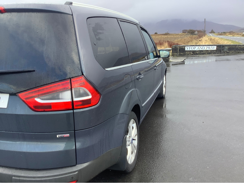 2011 Ford Galaxy - image 20