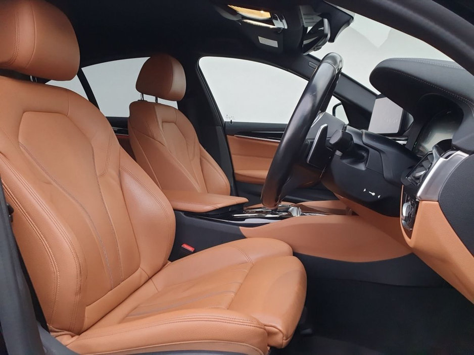 2021 BMW 5 Series 530e M Sport €34,995