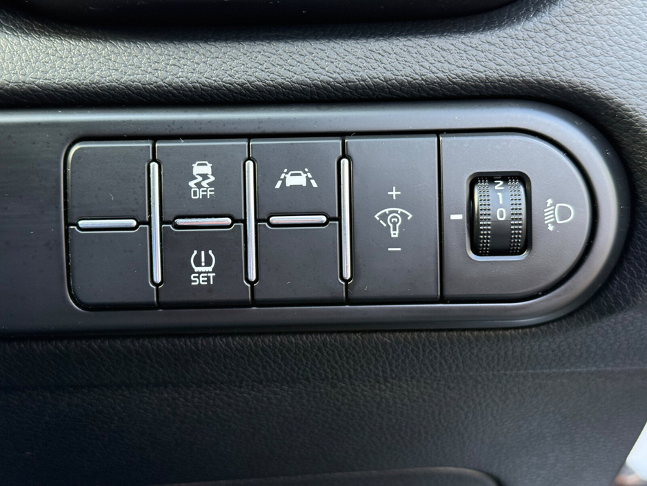 2021 Kia Ceed - image 19