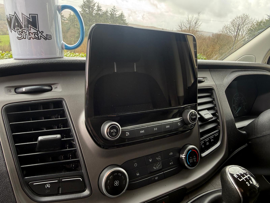 2022 Ford Transit - image 13