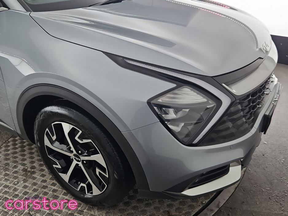 2022 Kia Sportage - image 17