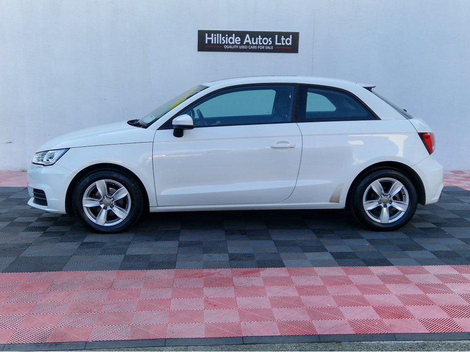 2015 Audi A1 - image 6