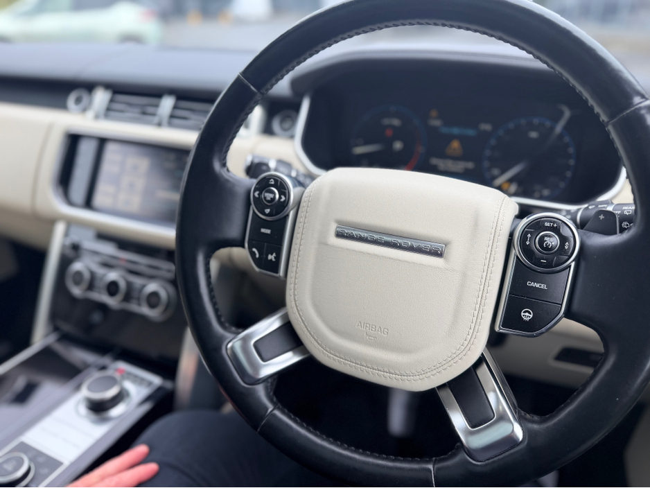 2013 Land Rover Range Rover - image 21