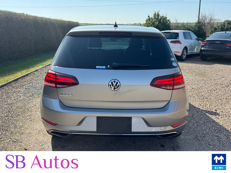 2018 Volkswagen Golf - image 8