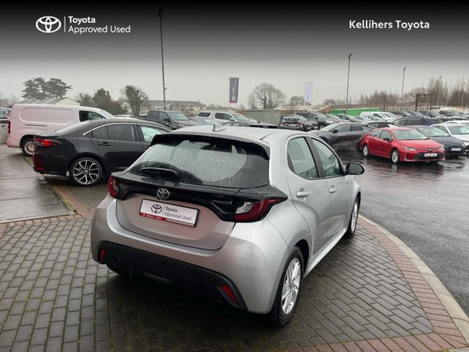 2024 Toyota Yaris YARIS 1.5 HYBRID LUNA €26,900