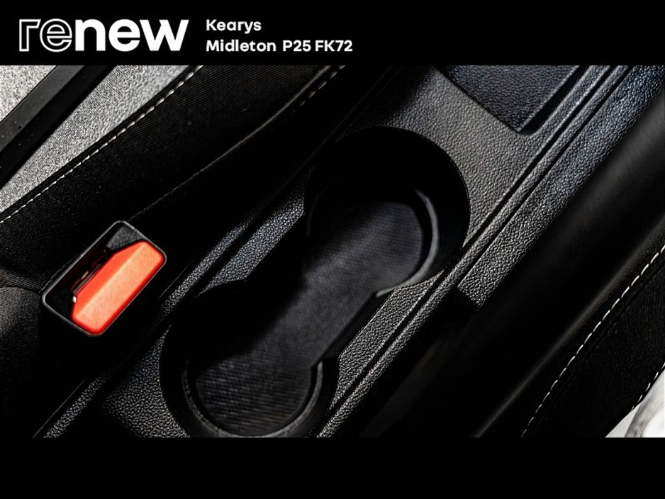 2025 Renault Clio - image 18