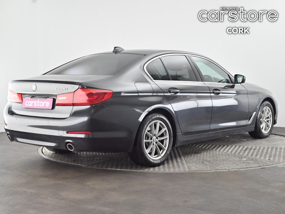 2020 BMW 5 Series - image 5