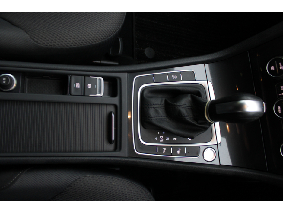 2020 Volkswagen Golf 2.0TDI 150BHP SPORT 5DR HATCHBACK AUTO // 1 OWNER WITH ONLY 82,000 KM'S // BUY WITH CONFIDENCE AA AND SIMI APPROVED DEALER 2026 // FINANCE ARRANGED // ALL TRADE INS WELCOME // €19,950