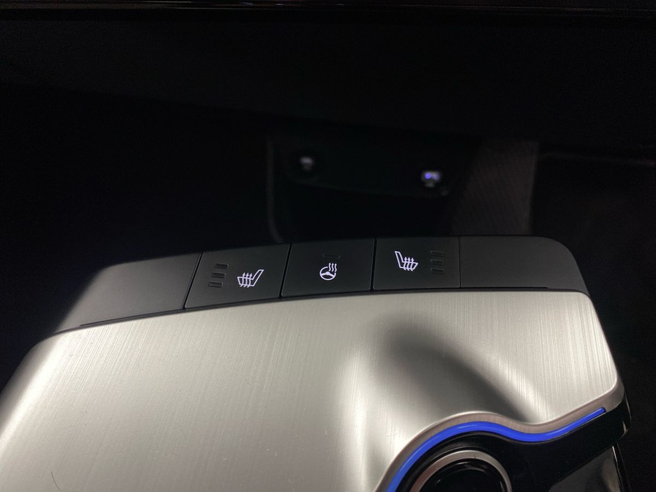 2022 Kia EV6 - image 17