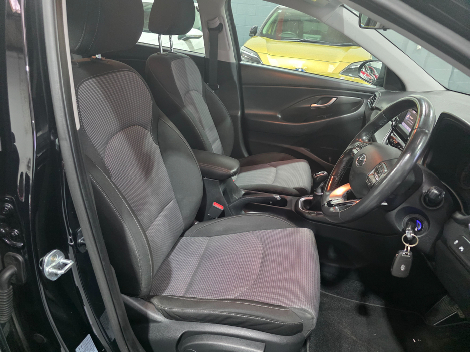 2018 Hyundai i30 - image 12