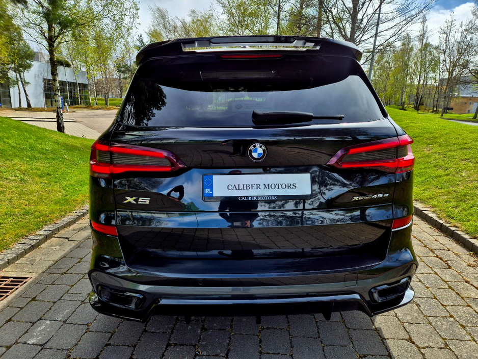 2021 BMW X5 - image 6