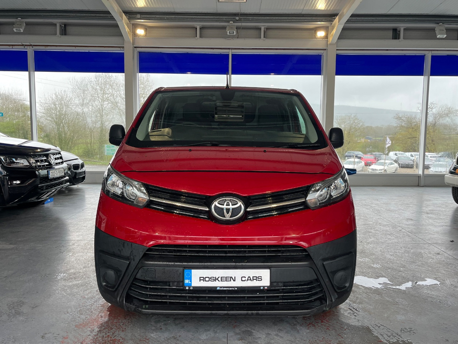 2020 Toyota Proace - image 2