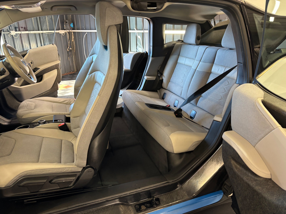 2017 BMW i3 - image 14