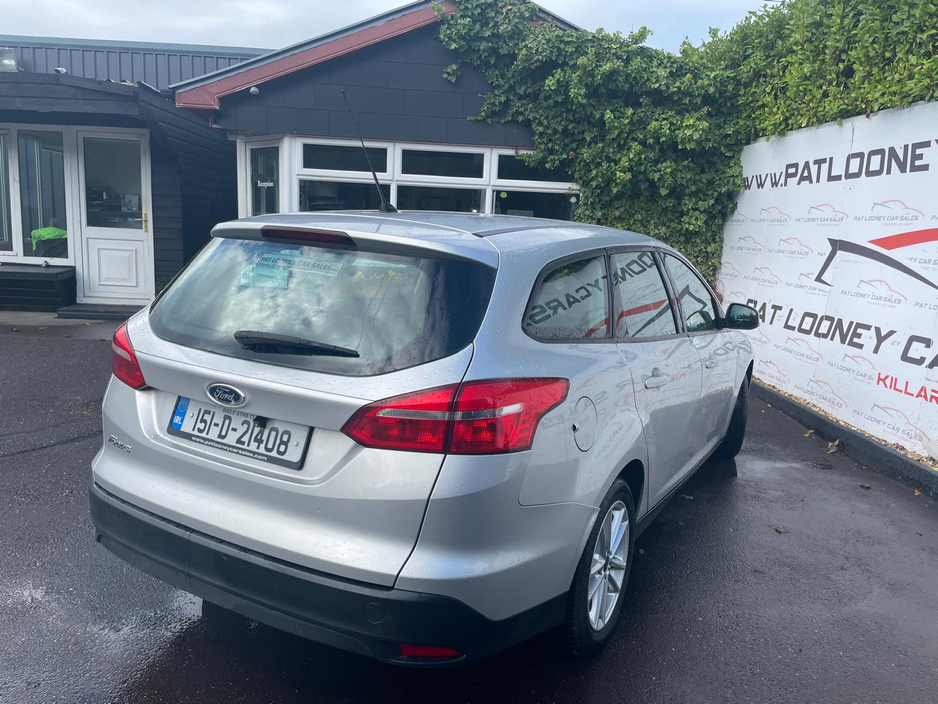 2015 Ford Focus - image 5