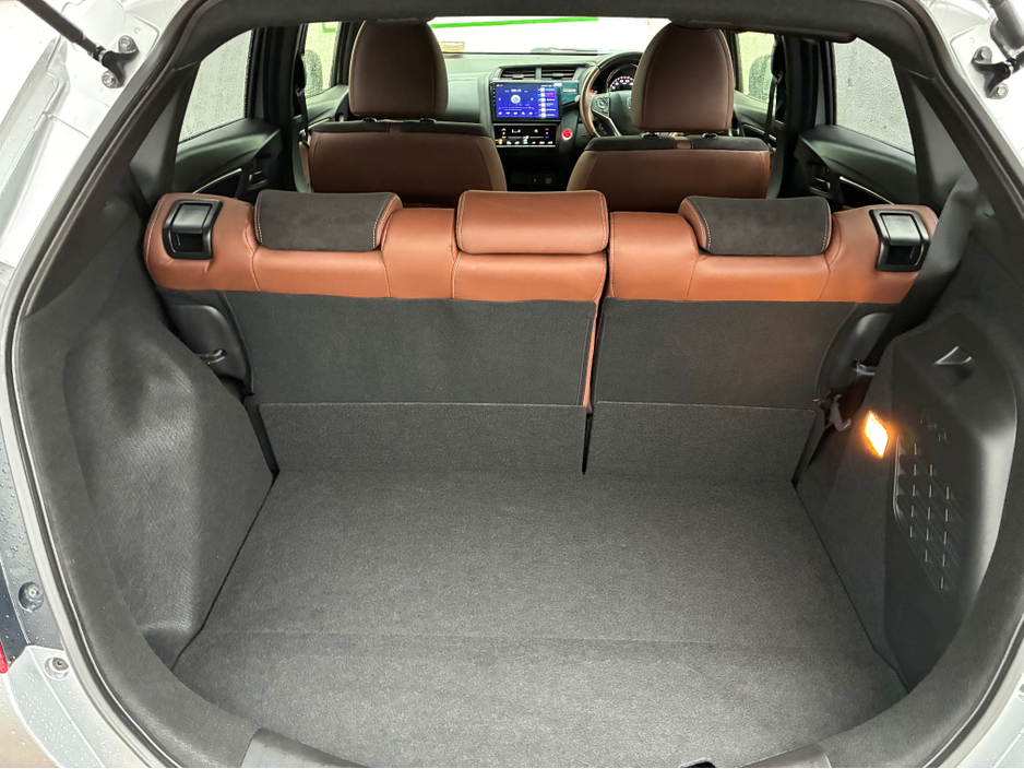 2017 Honda Fit 1.5i Petrol Hybrid L Automatic €13,500