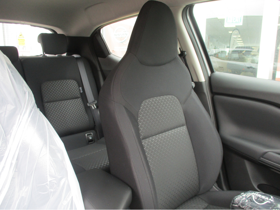 2026 Nissan Juke - image 18