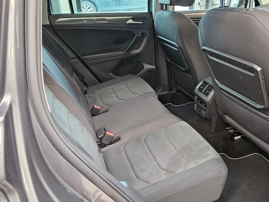 2019 Volkswagen Tiguan - image 11