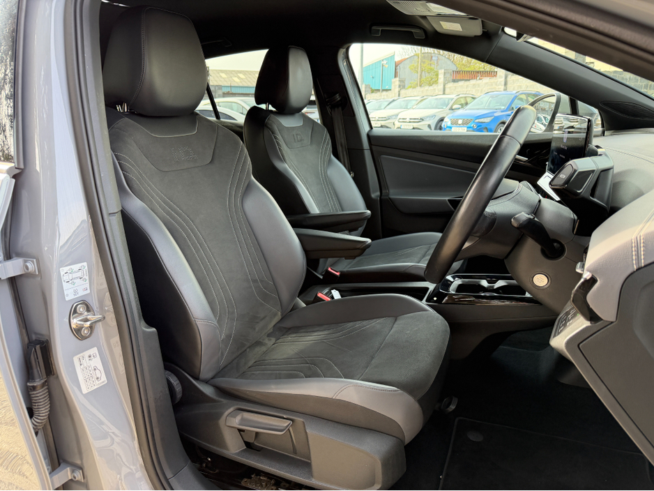 2023 Volkswagen ID.5 - image 13