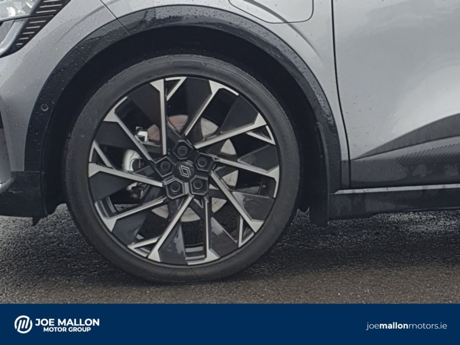 2026 Renault Megane - image 16