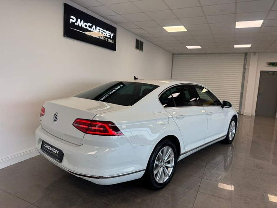 2018 Volkswagen Passat 2.0 TDI DSG 150HP Highline €18,495