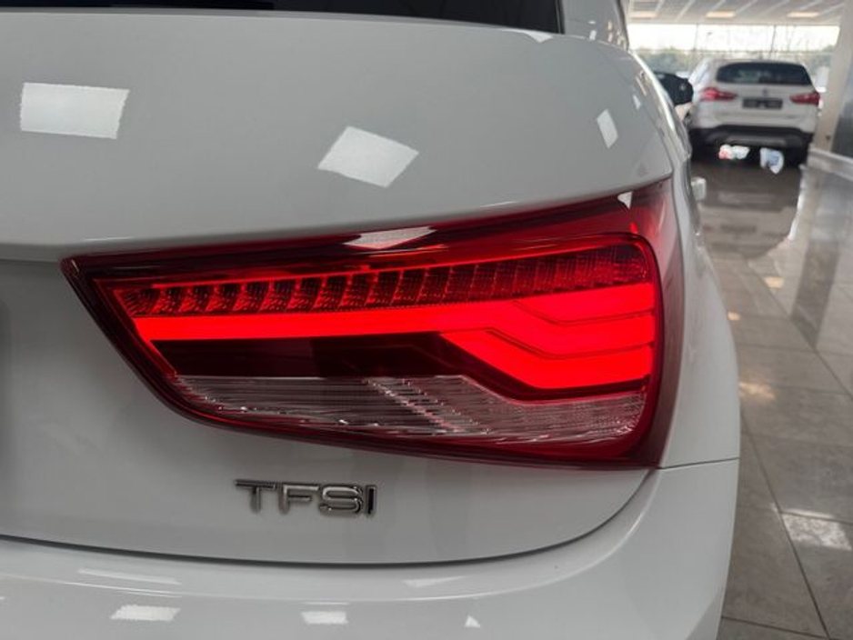 2017 Audi A1 - image 19