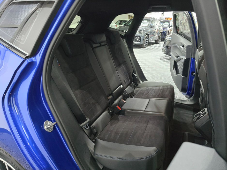 2023 BMW 2 Series Active Tourer - image 11