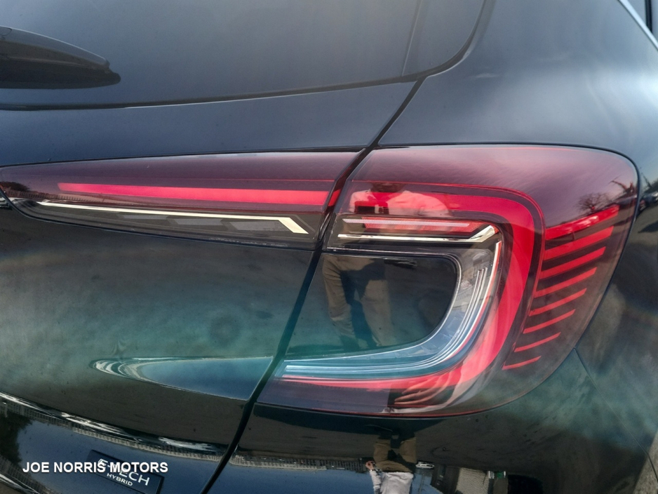 2023 Renault Captur - image 16