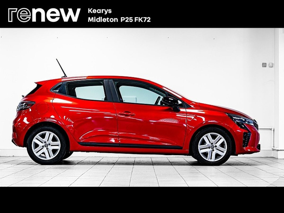 2025 Renault Clio - image 14