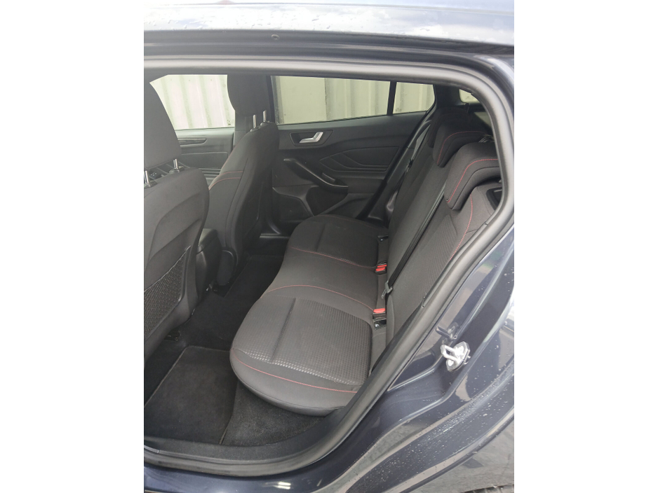 2021 Ford Focus - image 12