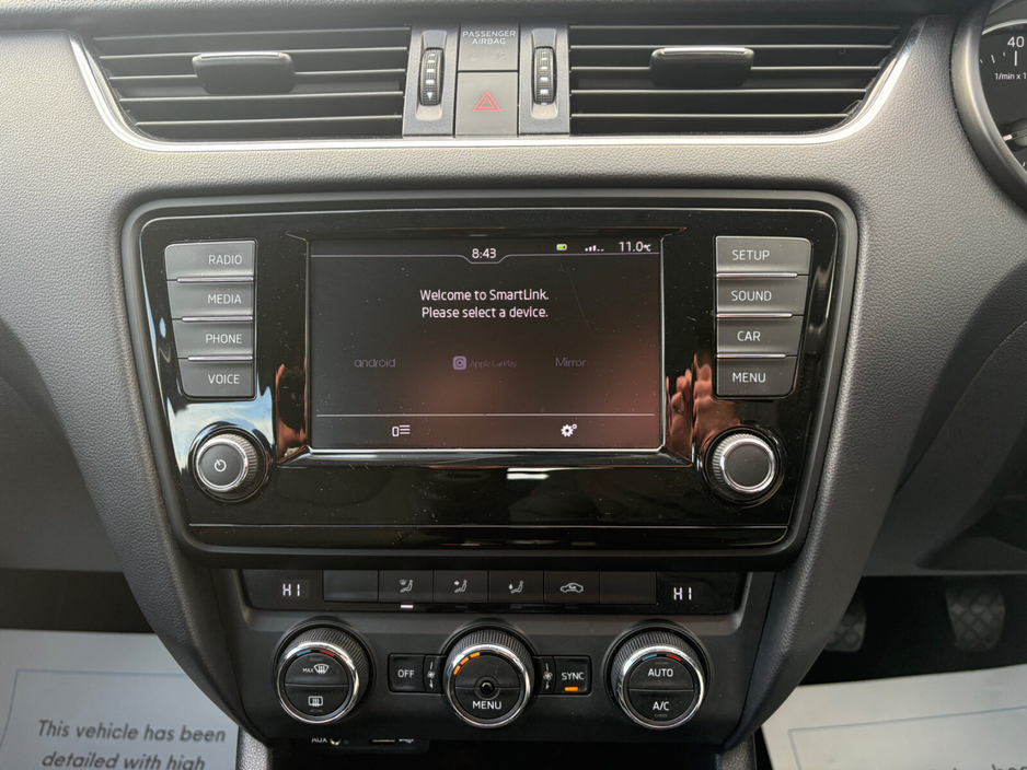 2016 Skoda Octavia - image 9