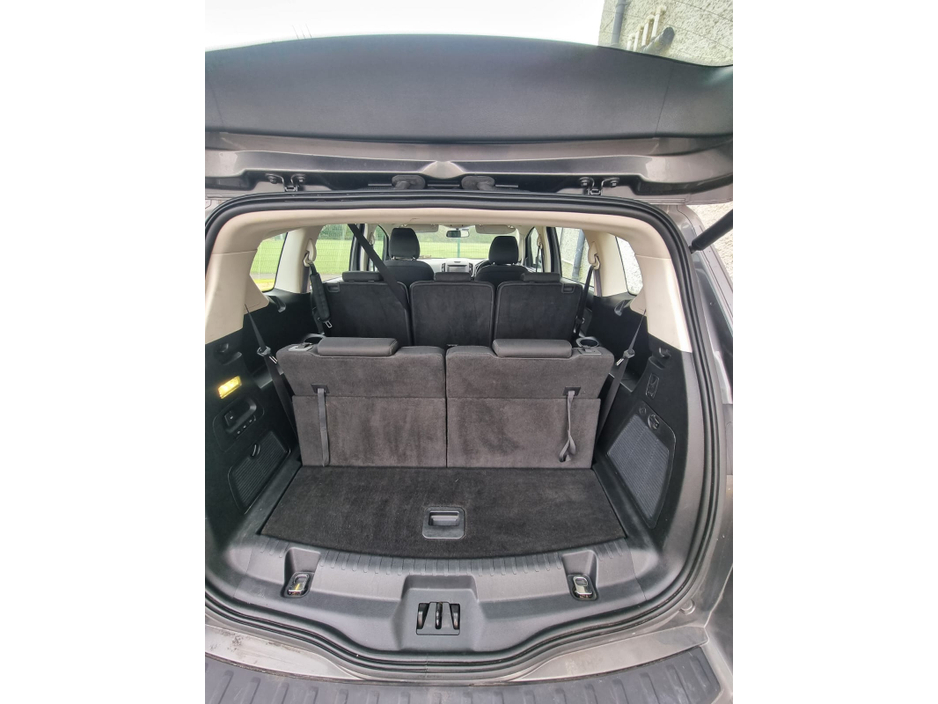 2016 Ford S-Max - image 15