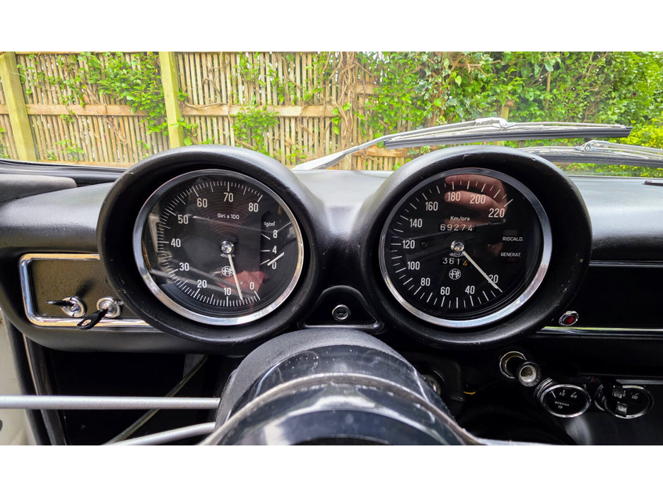 1971 Alfa Romeo GT Junior 1300 - image 22