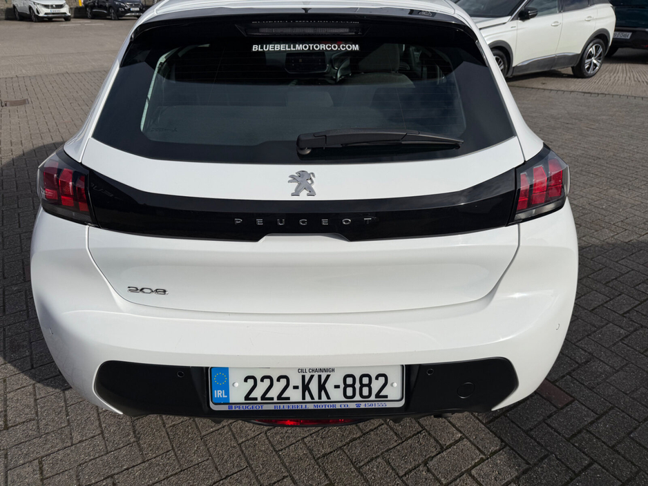 2022 Peugeot 208 - image 6