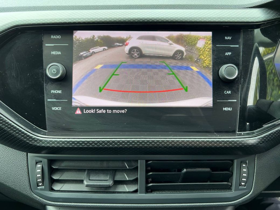 2023 Volkswagen T-Cross - image 7