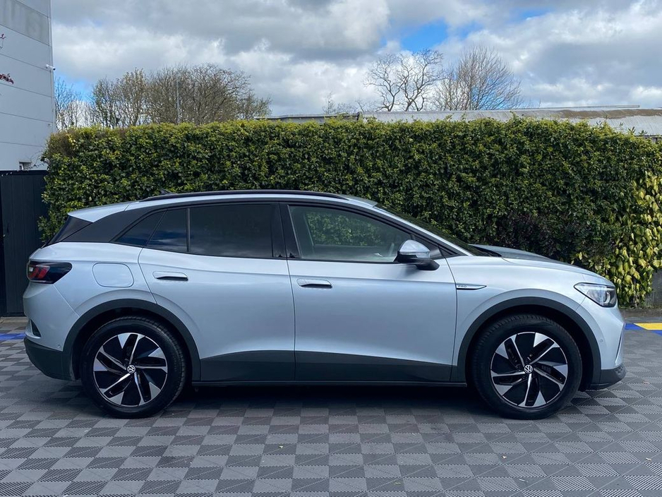 2023 Volkswagen ID.4 - image 2