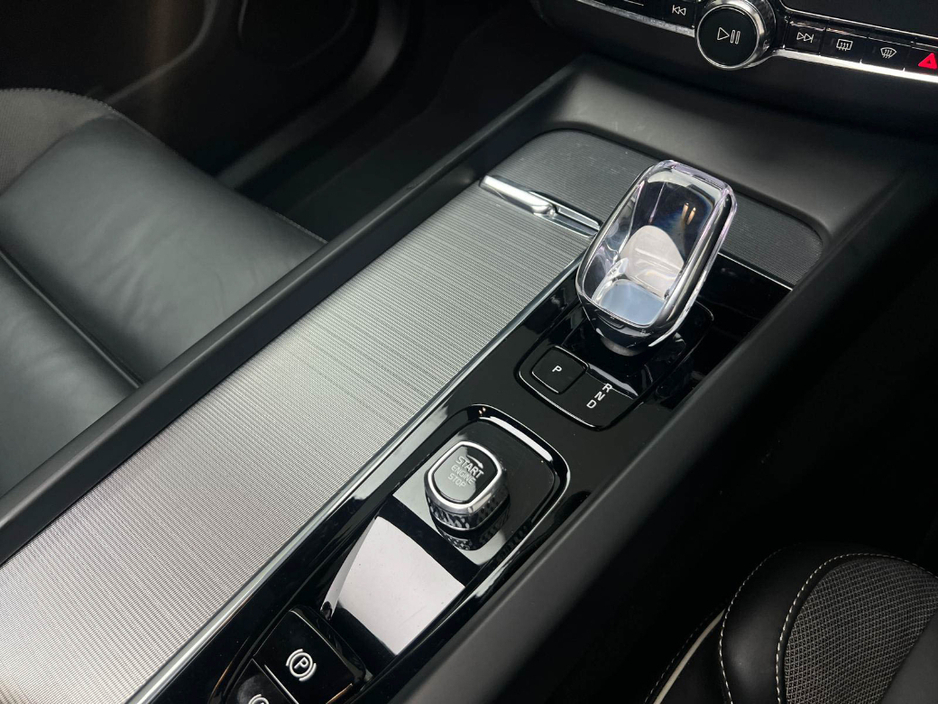 2024 Volvo XC60 PLUS T6 RECHARGE €52,990