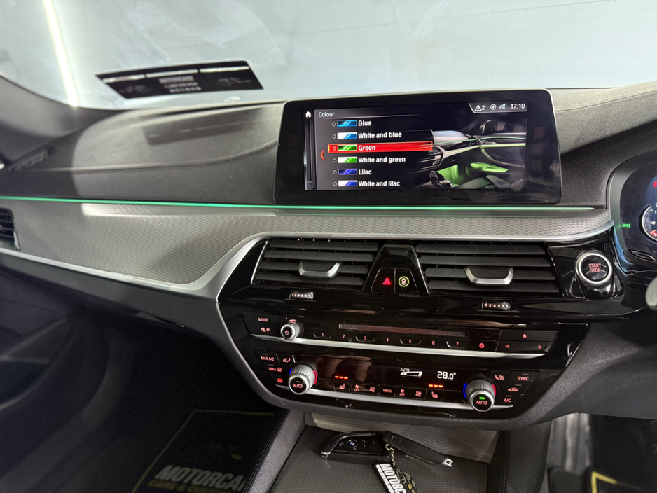 2017 BMW 5 Series - image 30