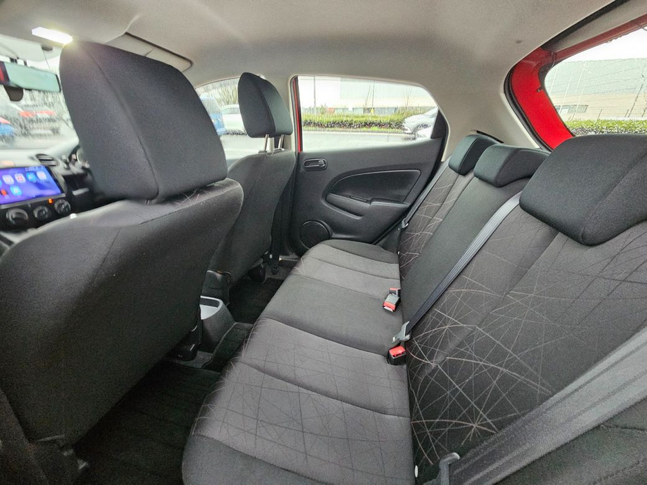 2014 Mazda Demio - image 15