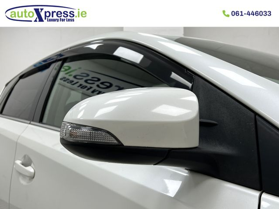 2016 Toyota Auris 1.8 Automatic, Hybrid, Reversing camera €12,895