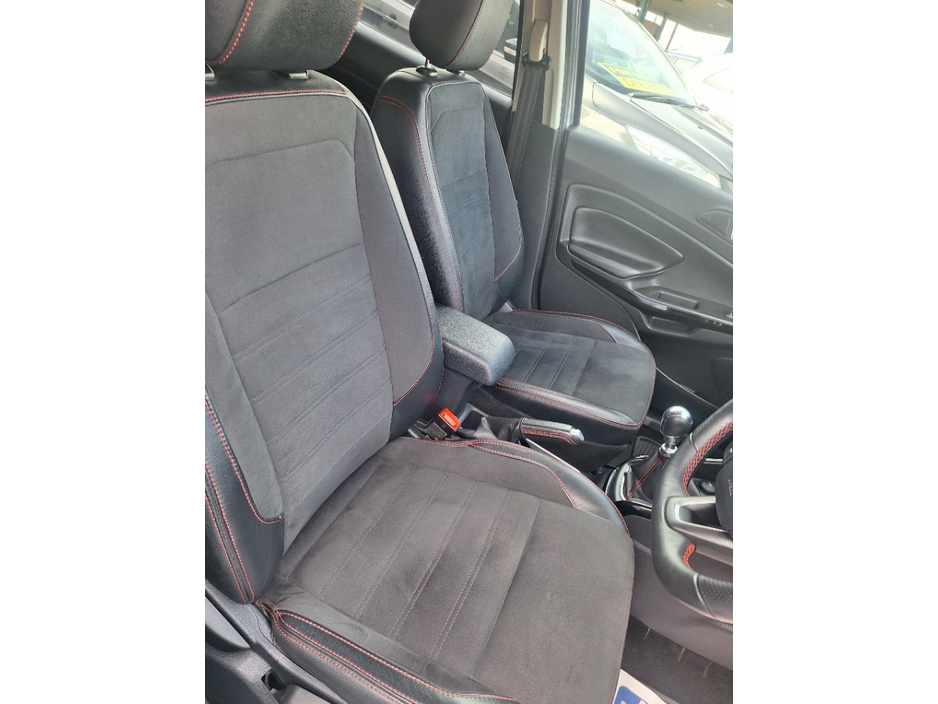 2020 Ford Ecosport - image 10