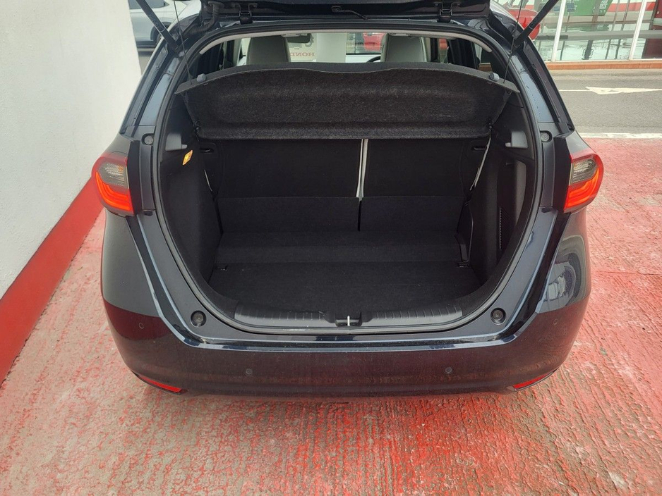 2023 Honda Jazz - image 5