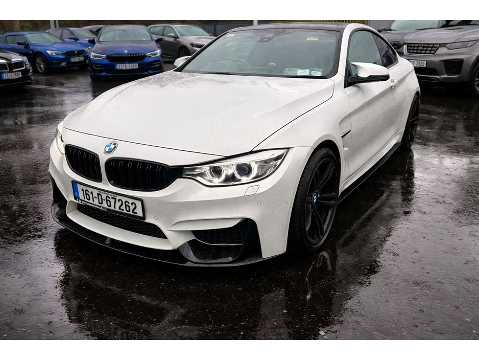 2016 BMW M4 - image 2