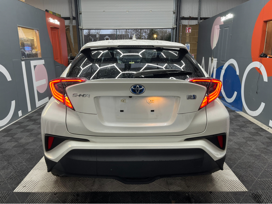 2019 Toyota C-HR €18950! 2019 TOYOTA C-HR S LED PACKAGE 1.8 AUTOMATIC / CRUISE CONTROL / REVERSE CAMERA AND MORE €18,950