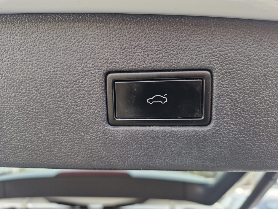 2019 Volkswagen Tiguan - image 20